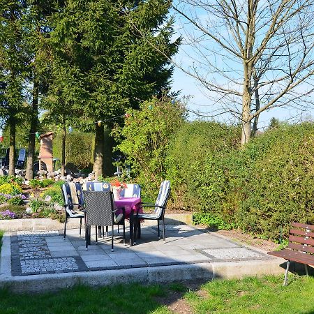Holiday Home With Garden Neustadt am Rennsteig Exterior foto