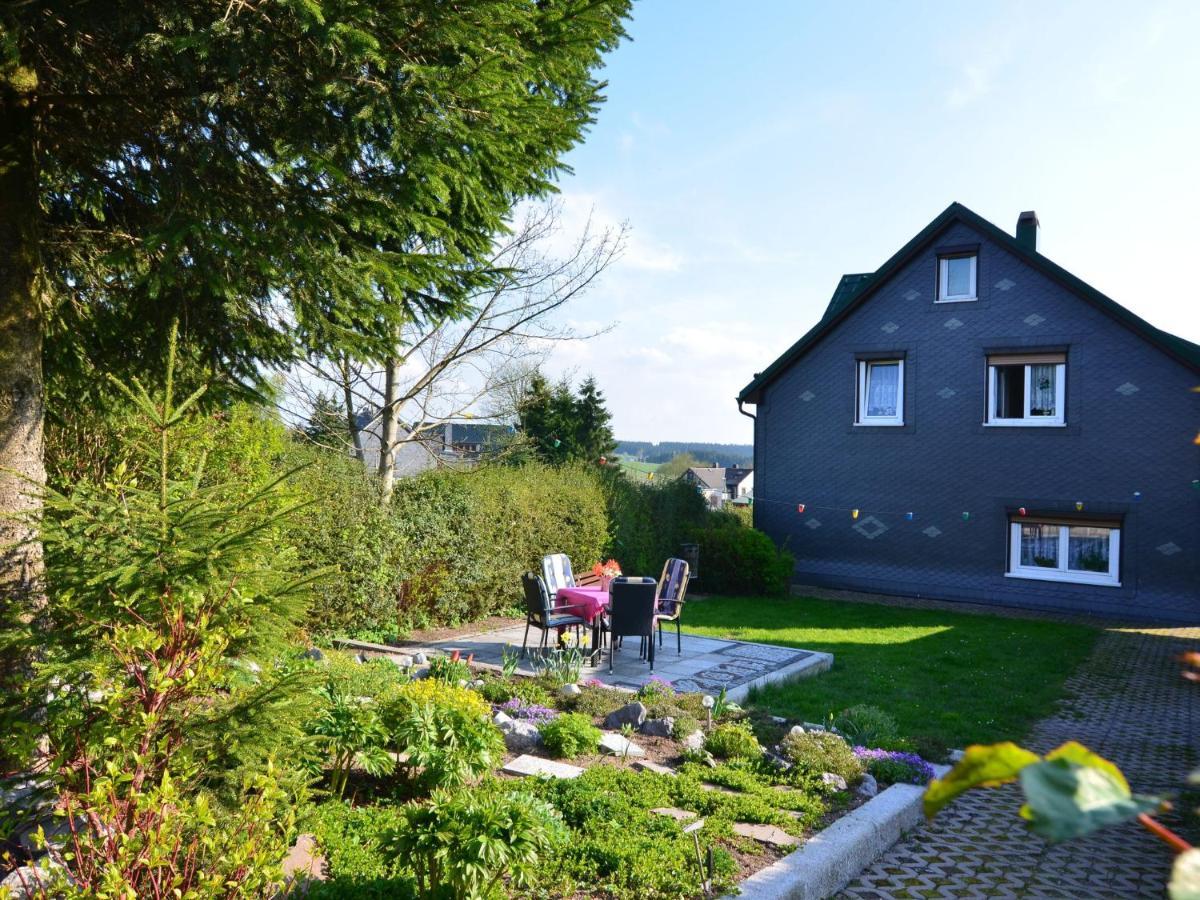 Holiday Home With Garden Neustadt am Rennsteig Cameră foto