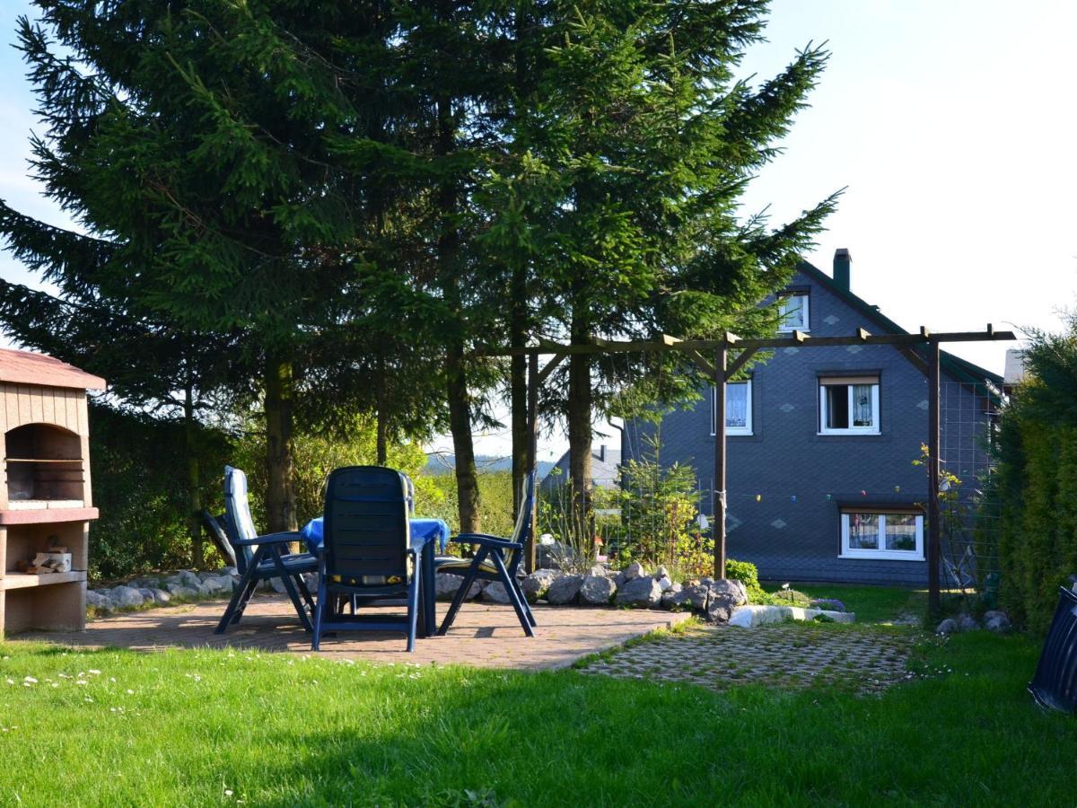 Holiday Home With Garden Neustadt am Rennsteig Cameră foto