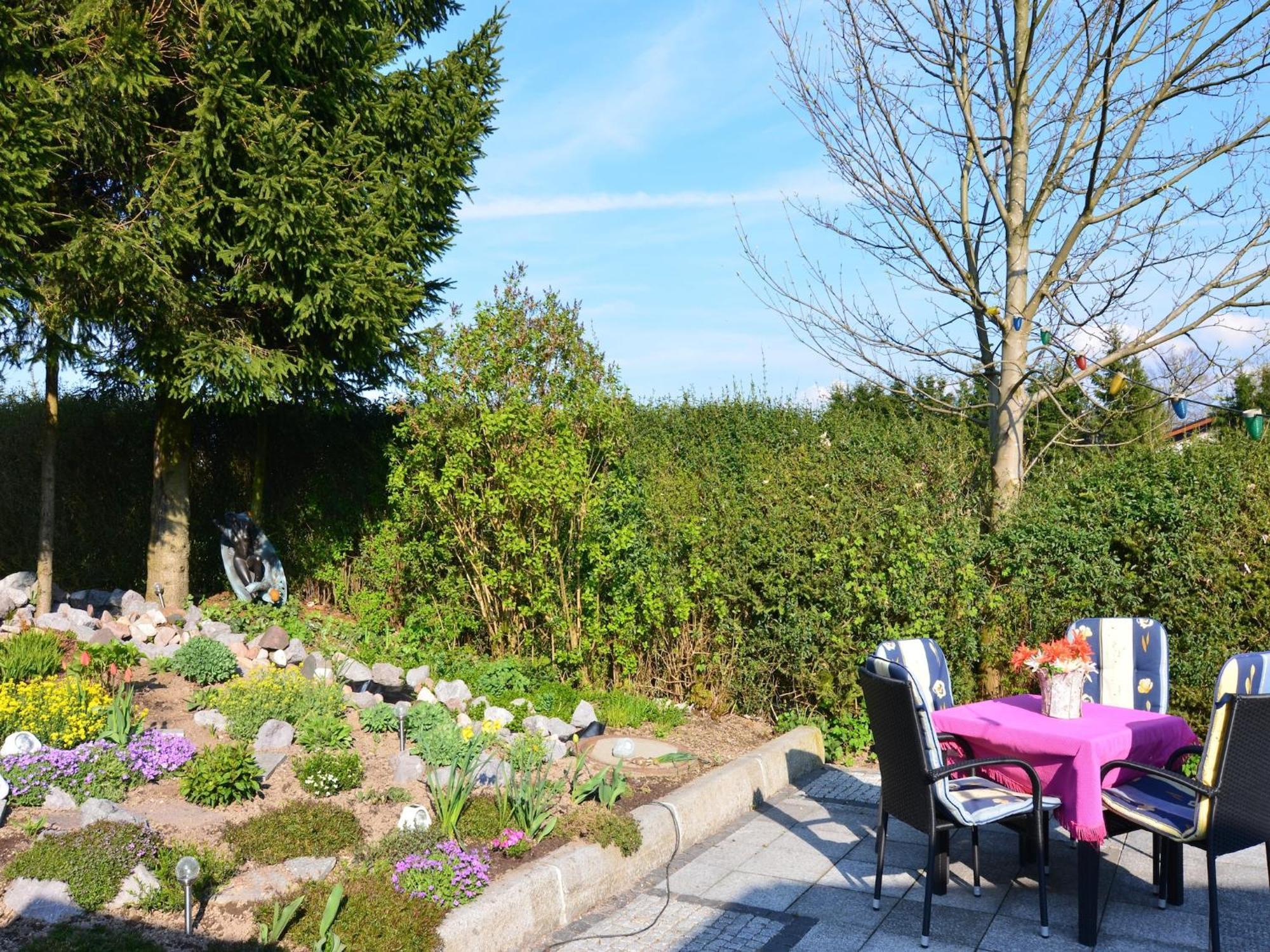 Holiday Home With Garden Neustadt am Rennsteig Exterior foto